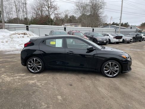 Used 2020 Hyundai Veloster 2.0 Premium image 4