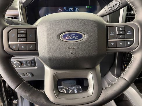 New 2026 Ford F250 Lariat w/ FX4 Off-Road Package image 16