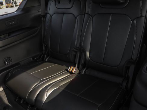 New 2025 Jeep Grand Cherokee L Limited image 12