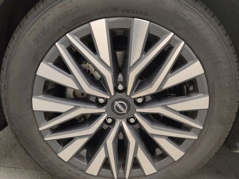 Used 2024 Nissan Altima 2.5 SV image 31