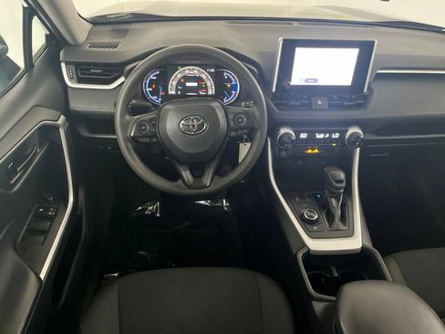 Used 2024 Toyota RAV4 LE AWD/4WD image 31