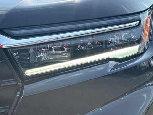 Certified 2025 Honda Pilot Elite image 10