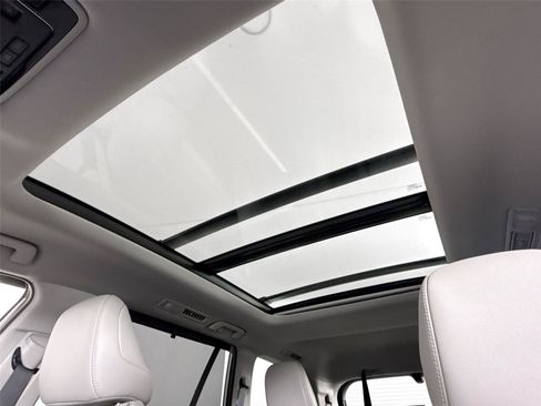 Certified 2026 Toyota Grand Highlander AWD image 6