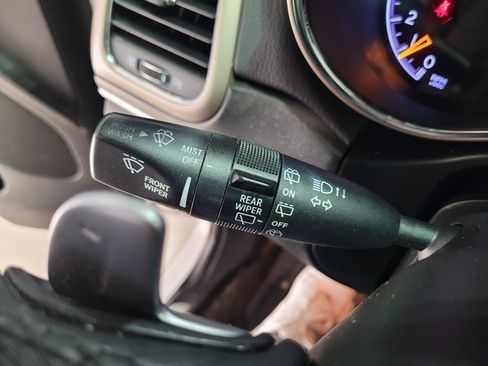 Used 2015 Jeep Grand Cherokee Limited image 47