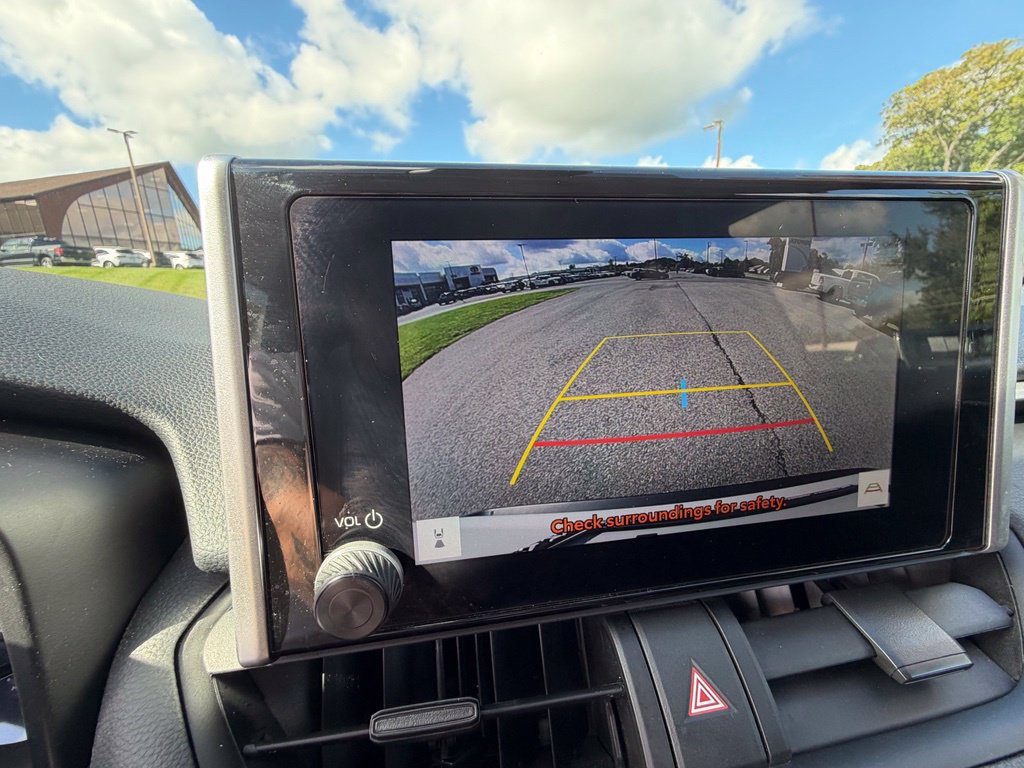 Used 2024 Toyota RAV4 LE AWD/4WD image 19