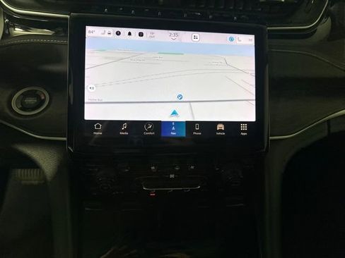 Used 2023 Jeep Grand Cherokee 4WD 4xe w/ Luxury Tech Group II image 23