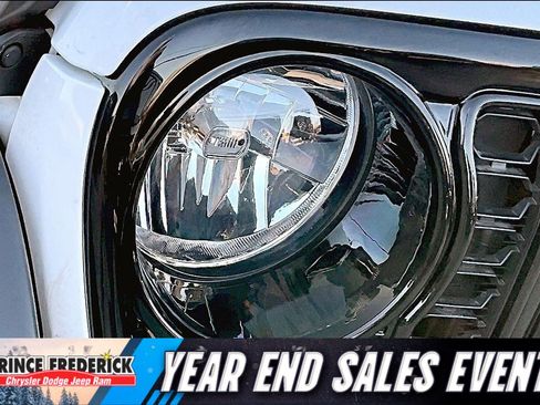 Used 2025 Jeep Wrangler Sport S image 23