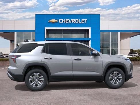 New 2026 Chevrolet Equinox LT w/ Safety and Technology Package FWD image 5