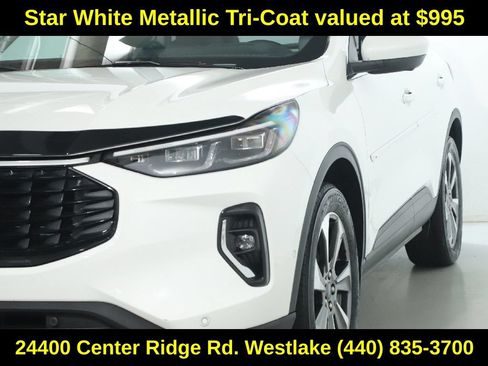 Used 2023 Ford Escape Platinum w/ Premium Technology Package AWD/4WD image 5