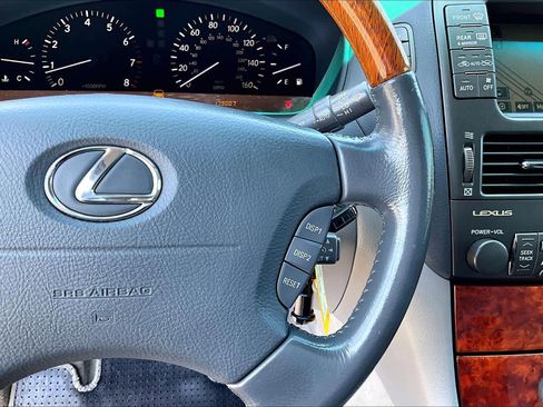 Used 2006 Lexus LS 430 RWD image 23