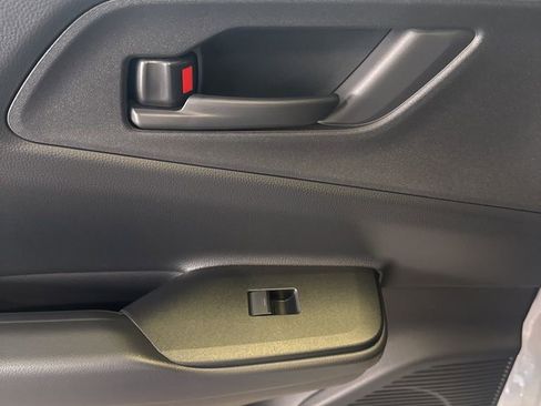 New 2025 Toyota Prius Plug-In Hybrid image 24