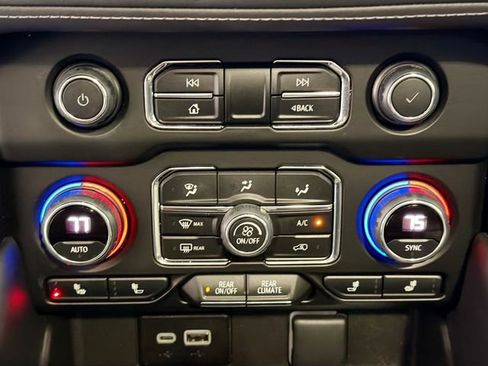 Certified 2023 Chevrolet Tahoe Z71 w/ Luxury Package image 16