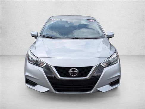 Used 2021 Nissan Versa SV FWD image 2
