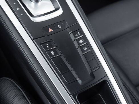 Certified 2022 Porsche 718 Cayman GTS RWD image 29