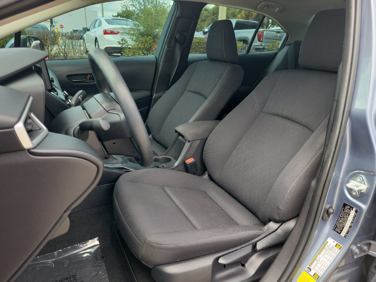 Used 2025 Toyota Corolla LE FWD image 16