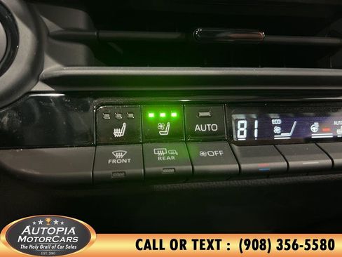 Used 2025 Toyota Crown Signia Limited image 37