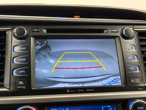 Used 2016 Toyota Highlander Limited image 19