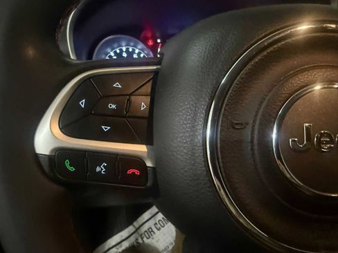 Certified 2021 Jeep Compass Latitude image 29