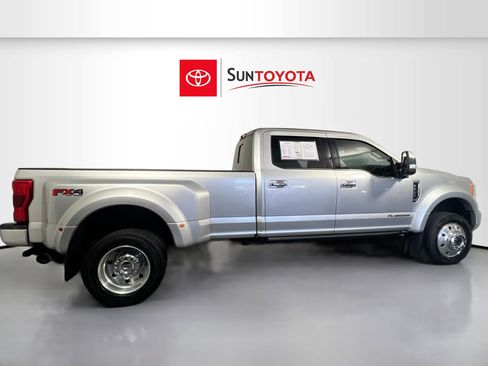 Used 2019 Ford F450 Platinum w/ Platinum Ultimate Package image 2