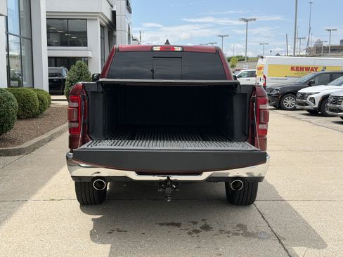 Used 2019 RAM 1500 Laramie RWD image 13