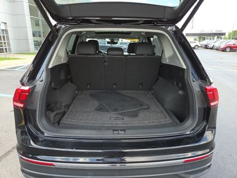 Certified 2022 Volkswagen Tiguan SE w/ Panoramic Sunroof Package image 24
