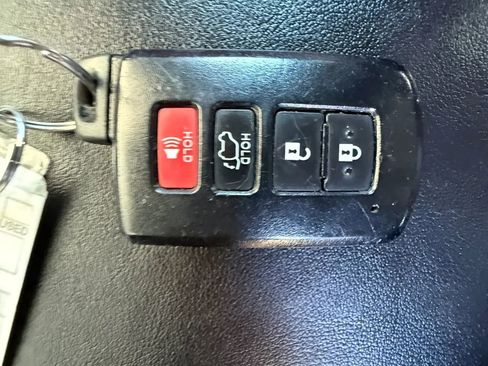 Used 2015 Toyota RAV4 Limited w/ Technology Package FWD image 33