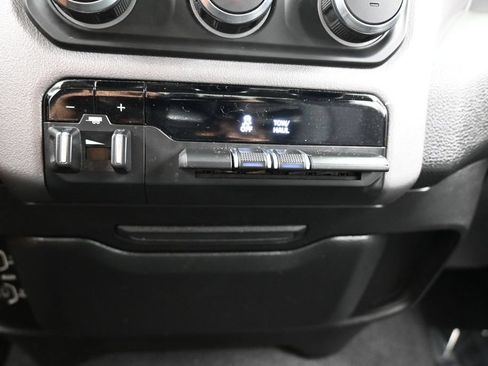 Used 2019 RAM 2500 Big Horn AWD/4WD image 25