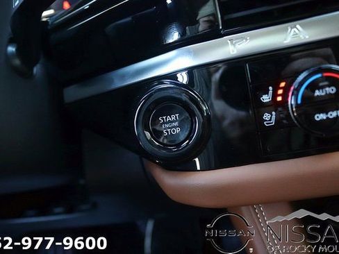 New 2026 Nissan Pathfinder Platinum image 23