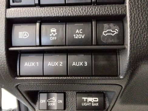 Used 2024 Toyota Tacoma TRD Pro AWD/4WD image 18