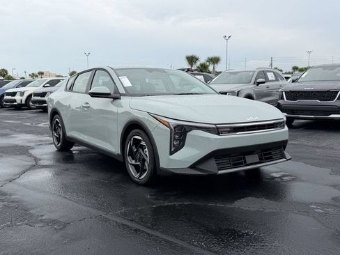 New 2026 Kia K4 EX FWD image 2