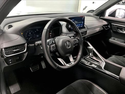 Used 2025 Acura ADX A-Spec image 2