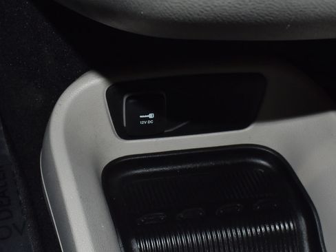 Certified 2024 Chrysler Pacifica Touring-L FWD image 15