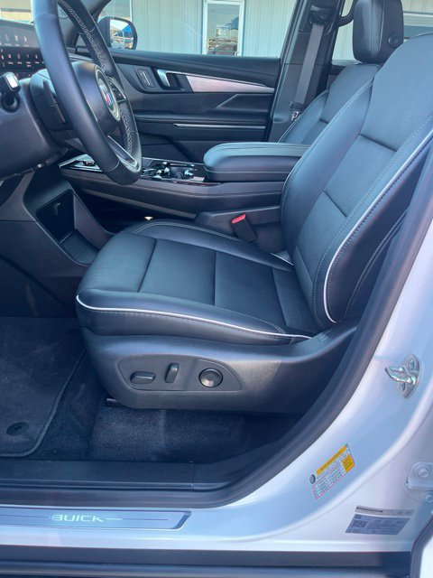 Used 2026 Buick Enclave Preferred w/ Power Package FWD image 13
