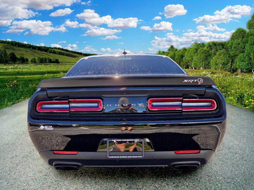 Used 2022 Dodge Challenger SRT Hellcat RWD image 5