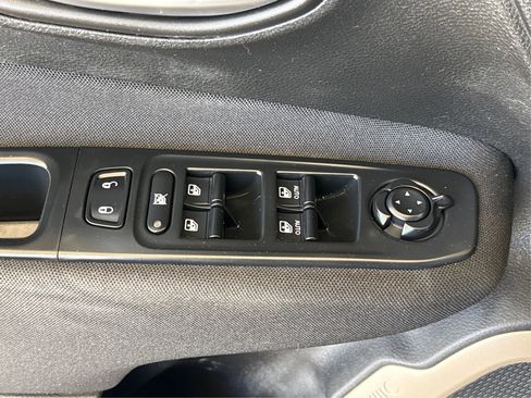 Used 2017 Jeep Renegade Sport w/ Power & Air Group AWD/4WD image 19
