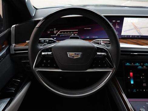 Certified 2025 Cadillac Escalade ESV Sport Platinum w/ LPO, ONYX Package image 10