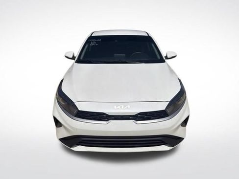 Used 2023 Kia Forte LXS w/ LXS Technology Package FWD image 8