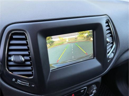 Used 2020 Jeep Compass Latitude w/ Popular Equipment Group image 17