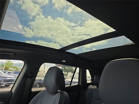 New 2026 Volkswagen Tiguan SEL R-Line image 27