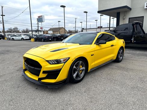Used 2017 Ford Mustang GT image 2