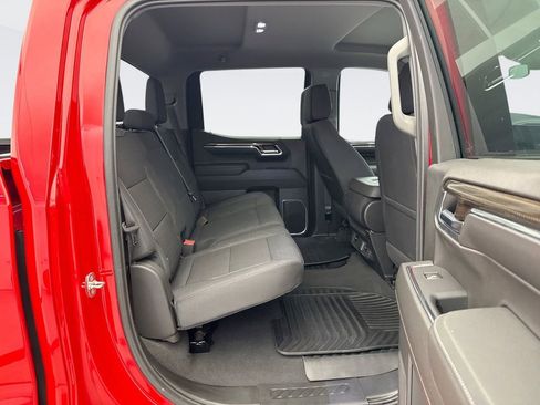 Used 2024 Chevrolet Silverado 1500 LT image 17