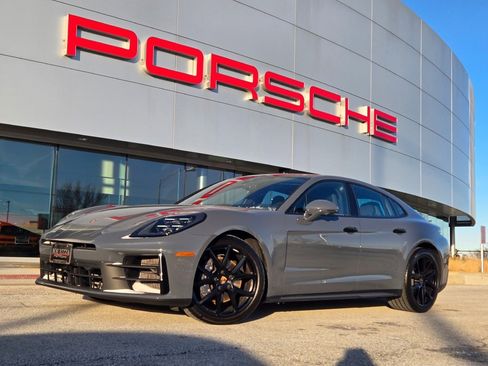 Used 2025 Porsche Panamera 4 image 1