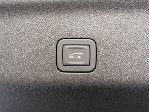 New 2026 GMC Yukon XL AT4 image 35