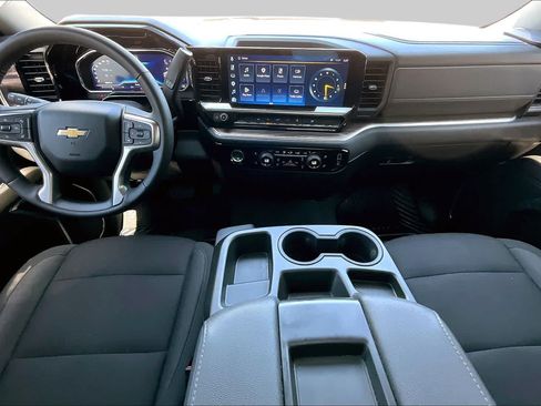 Used 2024 Chevrolet Silverado 1500 LT AWD/4WD image 16