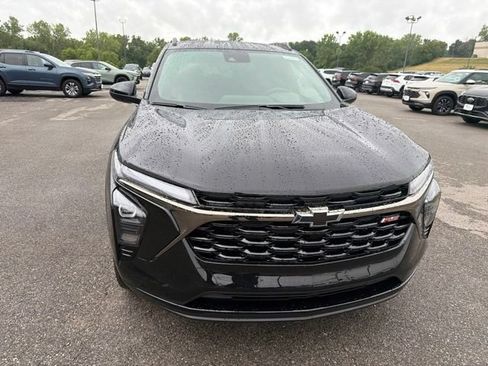 Used 2026 Chevrolet Trax RS w/ Sunroof Package FWD image 7