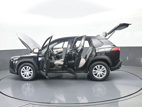Used 2022 Toyota Corolla Cross L FWD image 66