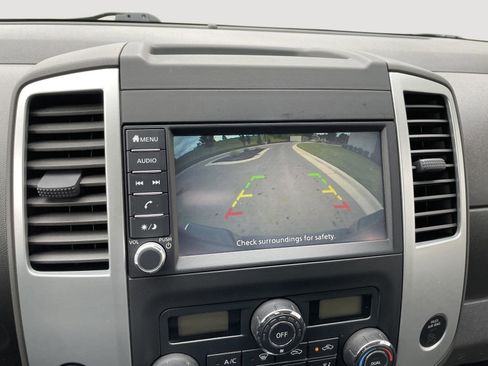 Used 2021 Nissan Frontier SV AWD/4WD image 27