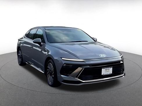 Used 2025 Hyundai Sonata SEL image 3