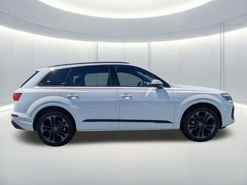 Used 2025 Audi Q7 3.0T Premium Plus AWD/4WD image 7
