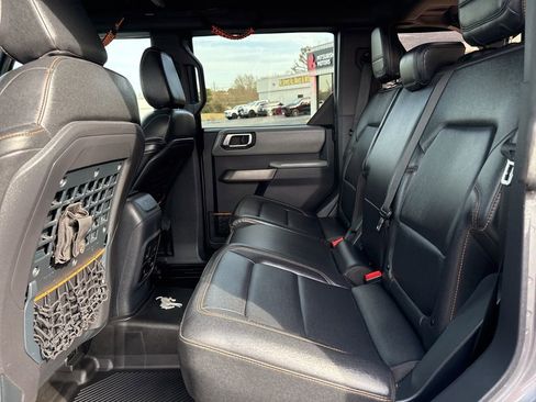 Used 2021 Ford Bronco Badlands image 30